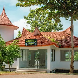 Resort Aruvikuzhy Waterfalls